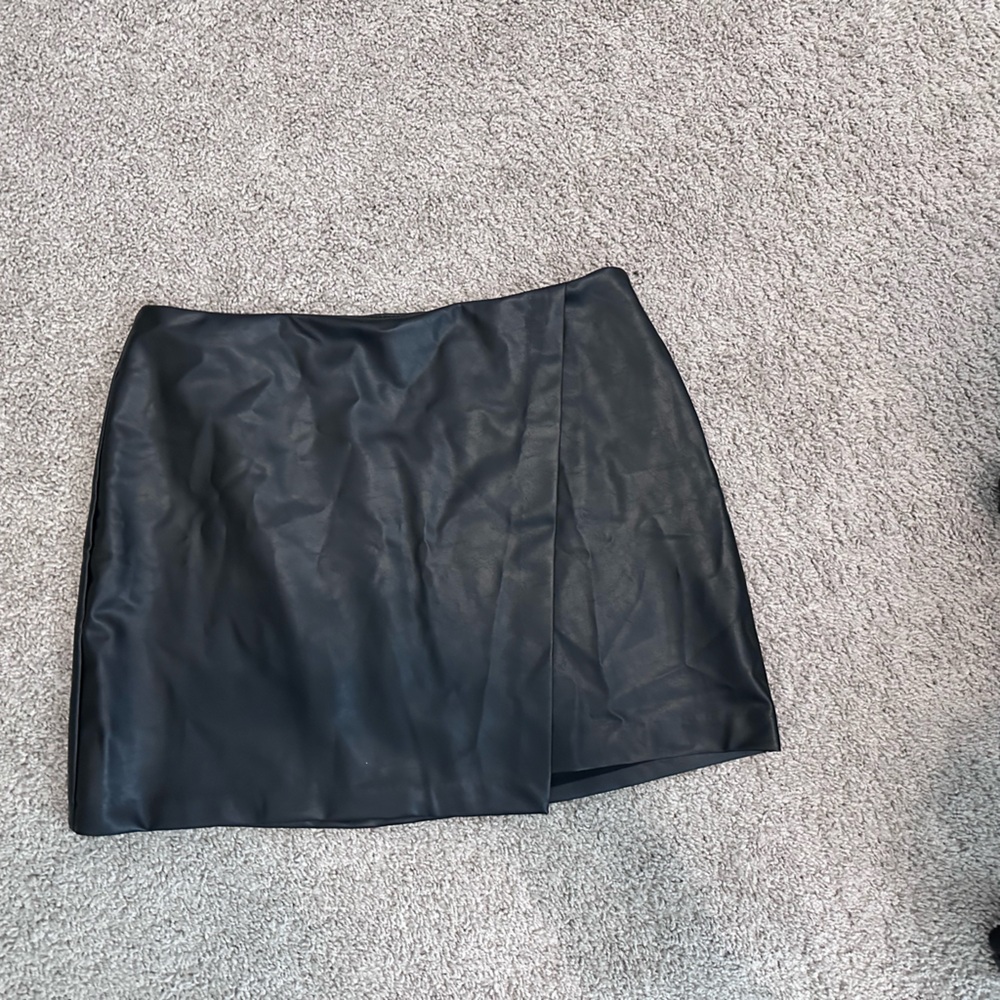 Old Navy Black Faux Leather Skirt NWT
